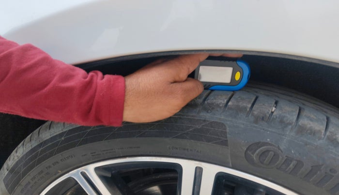 2014 Volvo S60 SUMMUM D5, Diesel, Automatic, 72,912 km, tyre