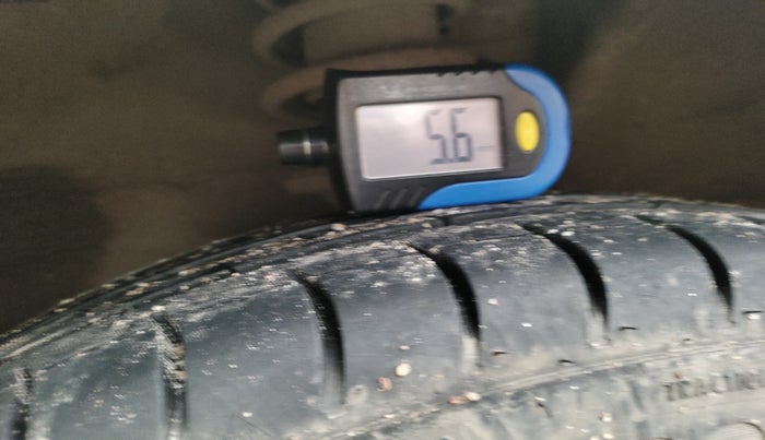 2017 Maruti Alto 800 LXI, Petrol, Manual, 1,81,926 km, tyre