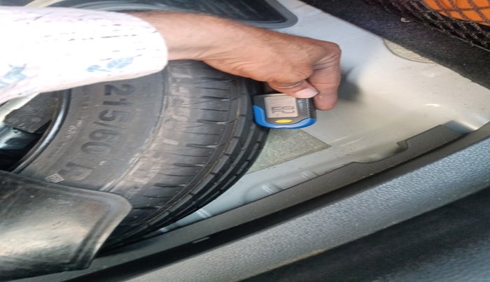 2021 MG ASTOR SAVVY 1.5 CVT S RED, Petrol, Automatic, 20,449 km, tyre