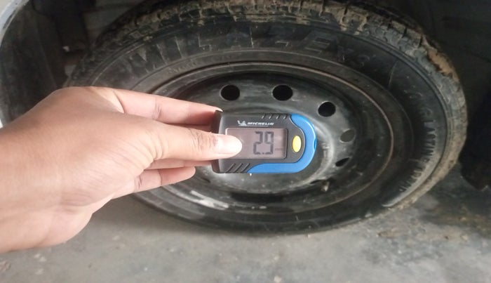 2012 Maruti Wagon R 1.0 LXI LPG, Petrol, Manual, 2,06,886 km, tyre