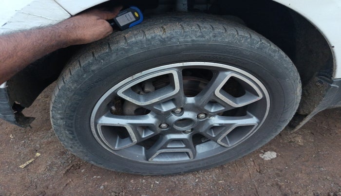 2017 Ford Ecosport TITANIUM+ 1.5L DIESEL, Diesel, Manual, 1,44,770 km, tyre