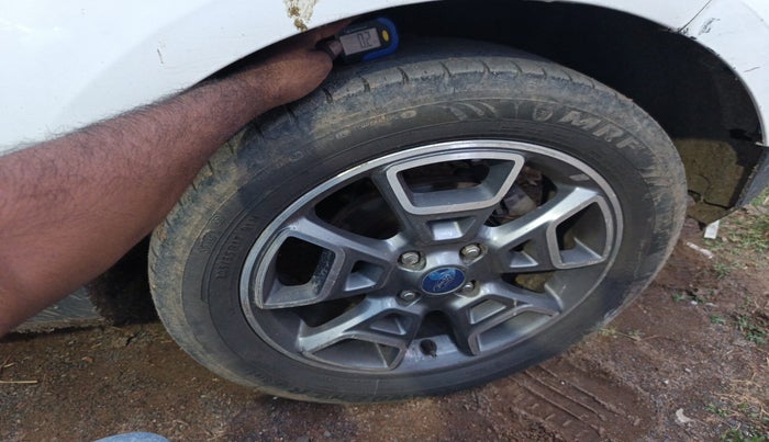 2017 Ford Ecosport TITANIUM+ 1.5L DIESEL, Diesel, Manual, 1,44,770 km, tyre