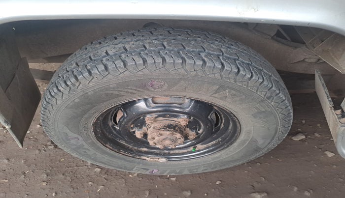 2011 Mahindra Bolero LX BS-III, Diesel, Manual, 1,82,270 km, tyre