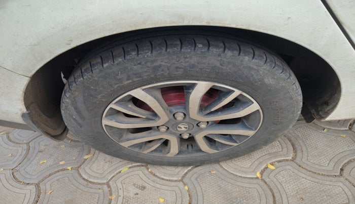 2021 Hyundai AURA S 1.2 CNG, Petrol, Manual, 2,06,237 km, tyre