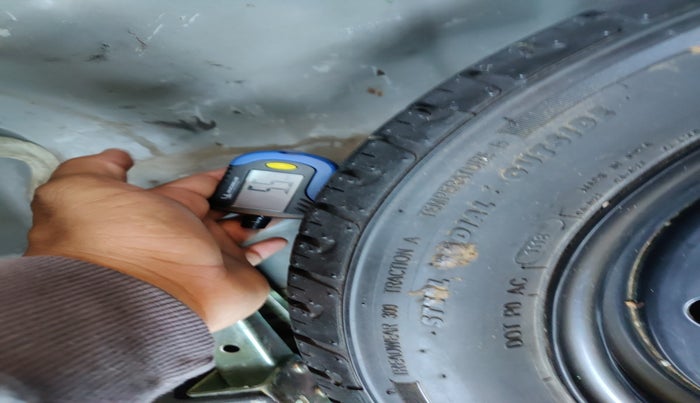 2018 Hyundai Grand i10 ASTA U2 1.2 CRDI, Diesel, Manual, 1,61,775 km, tyre