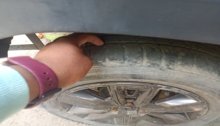 2019 Renault Kwid CLIMBER 1.0 (O), Petrol, Manual, 31,126 km, tyre