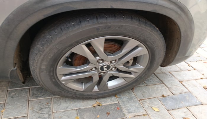 2019 KIA SELTOS HTX PLUS 1.5 DIESEL, Diesel, Manual, 1,17,894 km, tyre