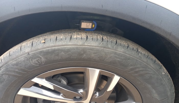 2023 Mahindra XUV700 AX 5 D MT 5 STR, Diesel, Manual, 21,252 km, tyre