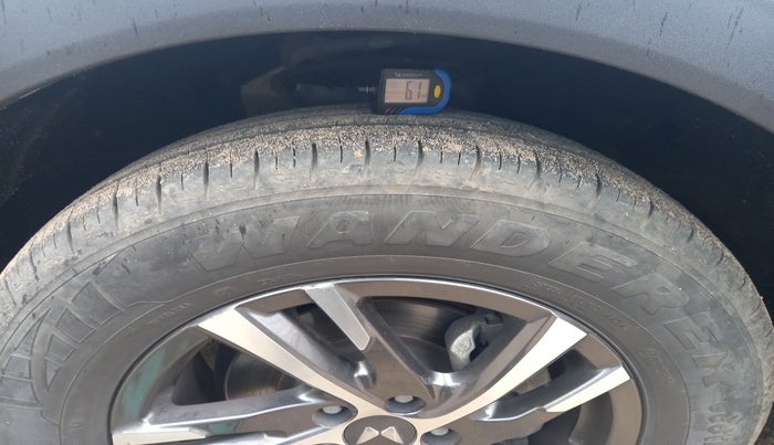 2023 Mahindra XUV700 AX 5 D MT 5 STR, Diesel, Manual, 21,252 km, tyre