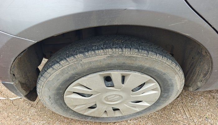 2013 Maruti Swift VDI, Diesel, Manual, 1,26,834 km, tyre