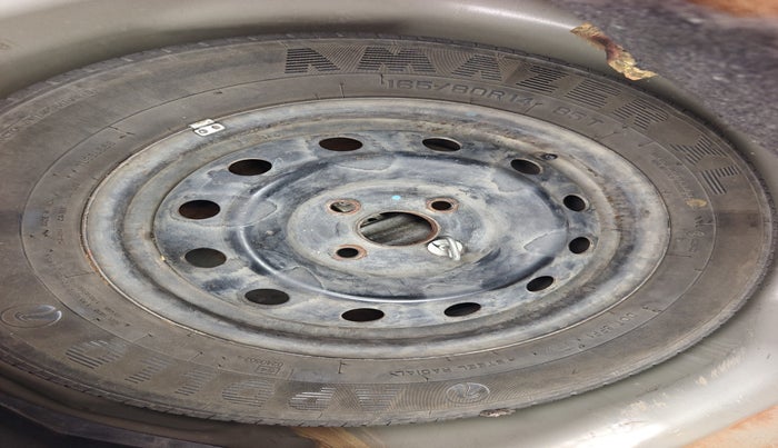 2013 Maruti Swift VDI, Diesel, Manual, 1,26,834 km, tyre