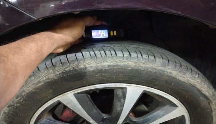 2011 Tata Manza ELAN SAFIRE, Petrol, Manual, 54,171 km, tyre