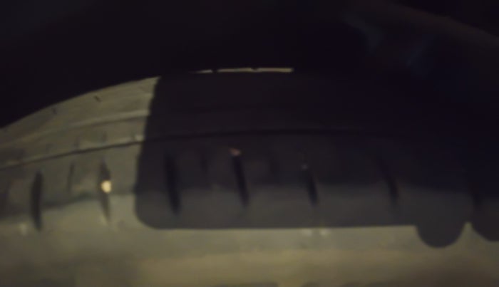 2024 Maruti Baleno DELTA CNG 1.2L, Petrol, Manual, 15,652 km, tyre