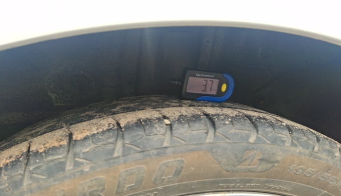 2015 Hyundai Elite i20 ASTA 1.4 CRDI, Diesel, Manual, 1,61,887 km, tyre