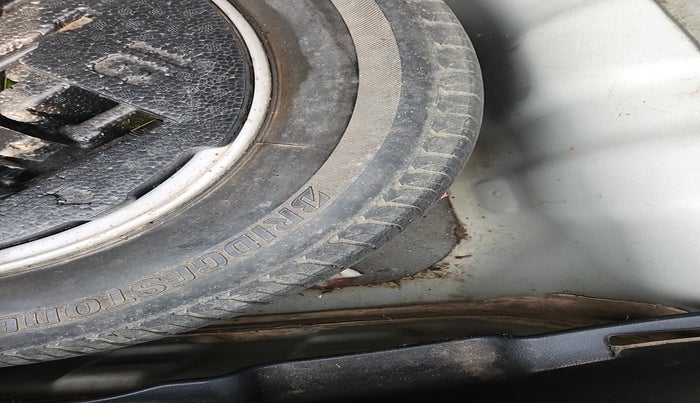 2013 Hyundai New Elantra 1.6 SX MT DIESEL, Diesel, Manual, 1,69,974 km, tyre