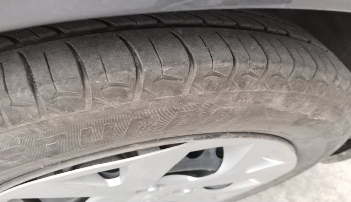 2016 Hyundai Grand i10 MAGNA 1.1 CRDI, Diesel, Manual, 1,32,993 km, tyre