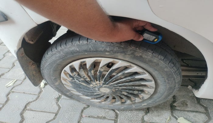 2012 Maruti Wagon R 1.0 LXI CNG, Petrol, Manual, 1,15,705 km, tyre