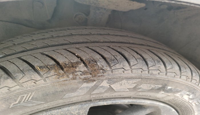 2015 Honda Jazz 1.2L I-VTEC V, Petrol, Manual, 96,563 km, tyre