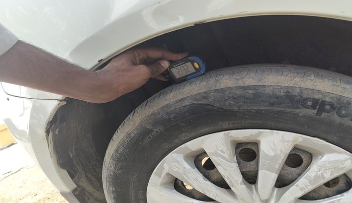 2016 Maruti Swift VXI, Petrol, Manual, 82,592 km, tyre