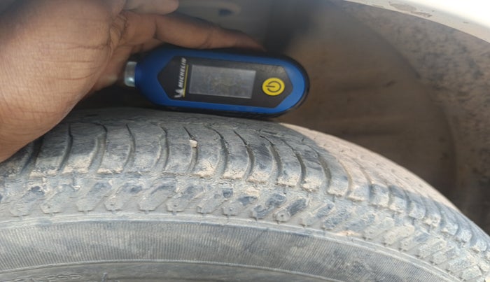 2013 Maruti Alto K10 VXI, Petrol, Manual, 81,757 km, tyre