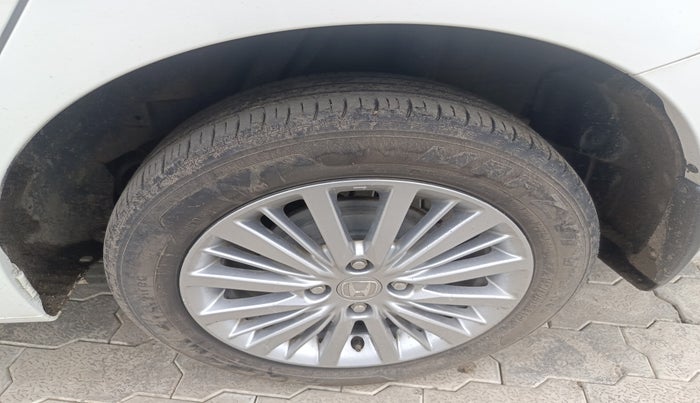 2022 Honda City 1.5L I-VTEC V CVT 5TH GEN, Petrol, Automatic, 27,026 km, tyre