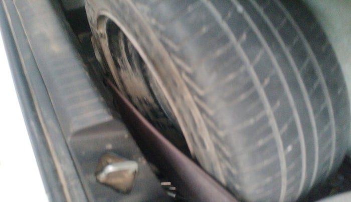 2016 Hyundai Elite i20 SPORTZ 1.2, Petrol, Manual, 1,56,857 km, tyre