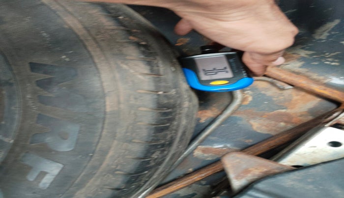 2017 Maruti Dzire ZDI PLUS, Diesel, Manual, 1,22,061 km, tyre