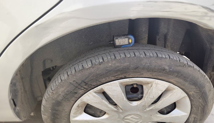 2014 Maruti Swift VDI, Diesel, Manual, 1,29,818 km, tyre