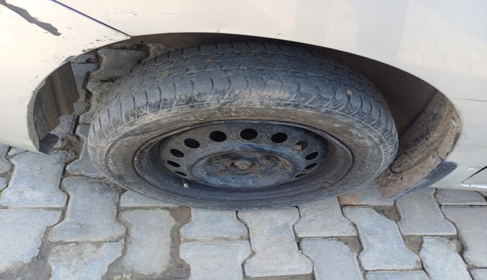 2015 Maruti Wagon R 1.0 VXI, Petrol, Manual, 43,726 km, tyre