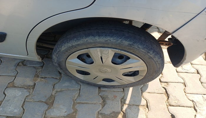 2015 Maruti Wagon R 1.0 VXI, Petrol, Manual, 43,726 km, tyre