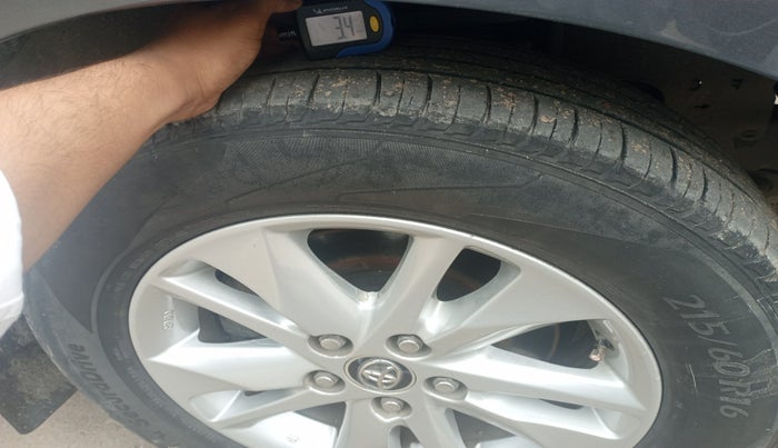 2019 Toyota Innova Crysta 2.4 G 7 STR, Diesel, Manual, 1,38,681 km, tyre