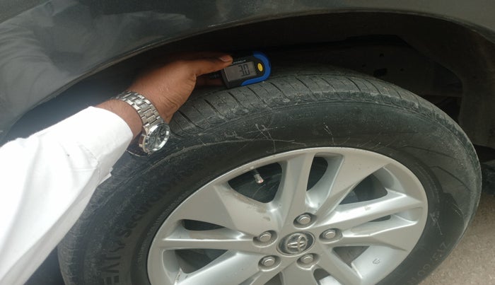 2019 Toyota Innova Crysta 2.4 G 7 STR, Diesel, Manual, 1,38,681 km, tyre