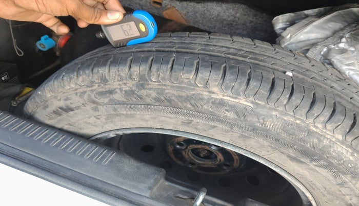 2018 Maruti Swift ZXI, Petrol, Manual, 83,855 km, tyre