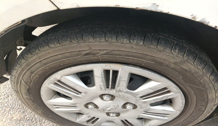 2013 Hyundai Santro Xing GL, Petrol, Manual, 97,178 km, tyre