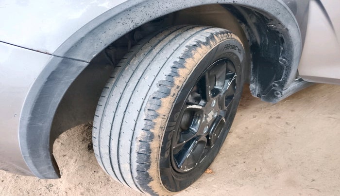 2018 Maruti IGNIS ZETA 1.2, Petrol, Manual, 96,187 km, tyre
