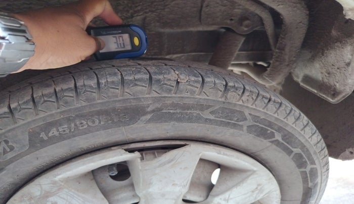 2014 Maruti Wagon R 1.0 LXI CNG, Petrol, Manual, 1,02,828 km, tyre