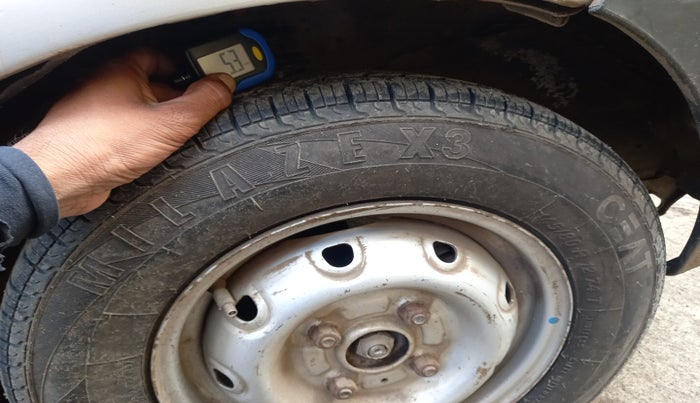 2012 Maruti Alto LXI CNG, Petrol, Manual, 1,62,000 km, tyre