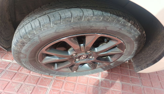 2018 Hyundai Elite i20 ASTA 1.2, Petrol, Manual, 1,15,261 km, tyre