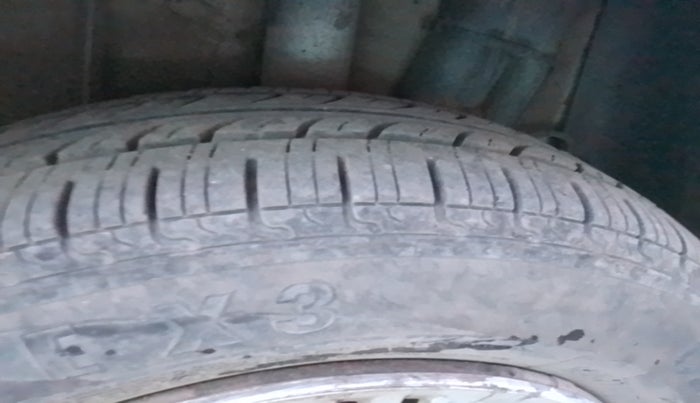 2015 Hyundai Xcent S 1.1 CRDI, Diesel, Manual, 1,03,585 km, tyre