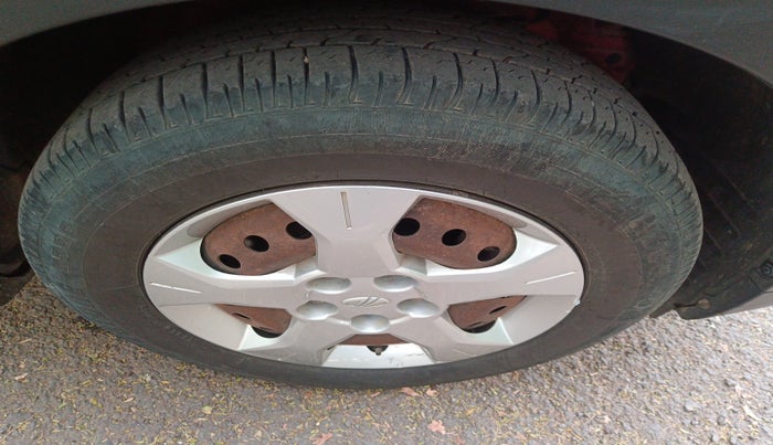 2019 Mahindra XUV300 W6 1.5 DIESEL, Diesel, Manual, 1,60,043 km, tyre