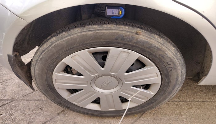 2010 Ford Figo ZXI 1.2 PETROL, Petrol, Manual, 84,407 km, tyre