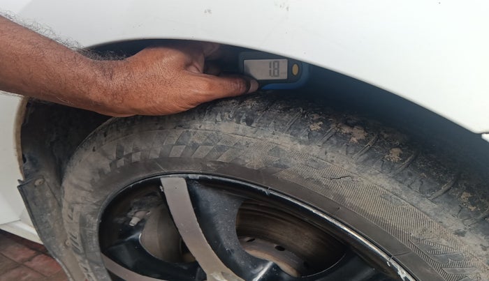 2012 Skoda Rapid ELEGANCE 1.6 TDI CR MT, Diesel, Manual, 1,45,028 km, tyre