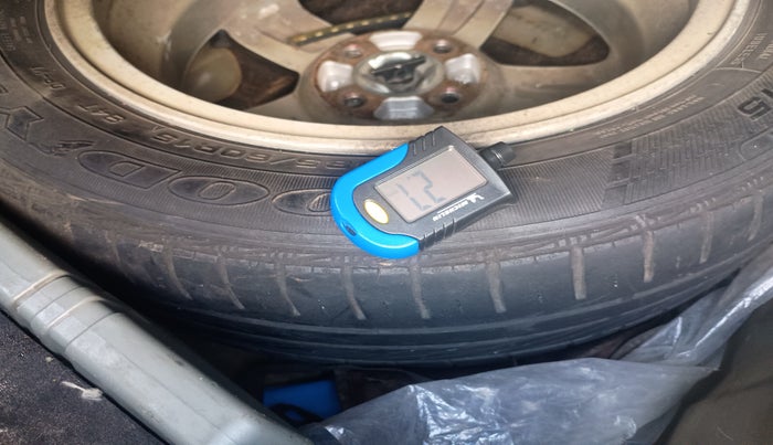 2012 Honda Jazz 1.2L I-VTEC X, Petrol, Manual, 1,52,484 km, tyre