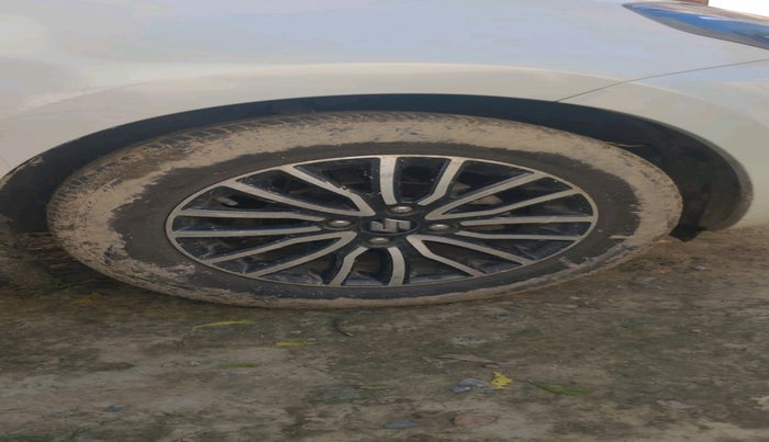 2017 Maruti Dzire ZDI, Diesel, Manual, 1,38,587 km, tyre
