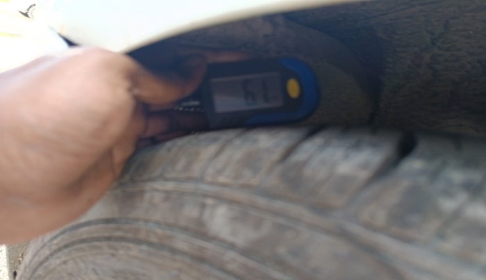 2011 Hyundai Verna FLUIDIC 1.6 CRDI EX, Diesel, Manual, 91,331 km, tyre