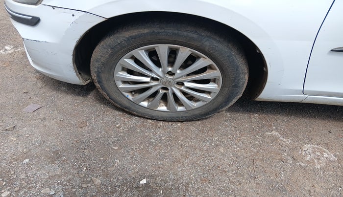 2015 Maruti Ciaz ZDI SHVS, Diesel, Manual, 92,292 km, tyre