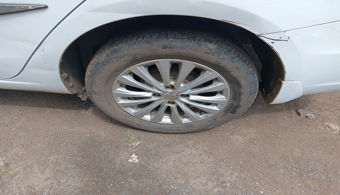 2015 Maruti Ciaz ZDI SHVS, Diesel, Manual, 92,292 km, tyre