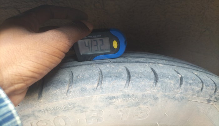 2017 Maruti Wagon R 1.0 LXI CNG, Petrol, Manual, 1,05,645 km, tyre