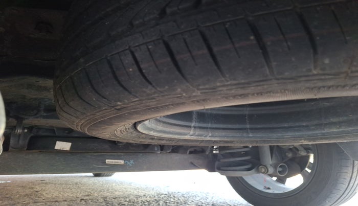 2023 MG HECTOR PLUS SAVVY PRO 1.5 TURBO CVT 7 STR, Petrol, Automatic, 30,886 km, tyre