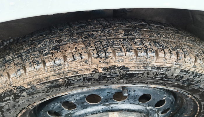 2011 Maruti Wagon R 1.0 VXI, Petrol, Manual, 1,33,294 km, tyre